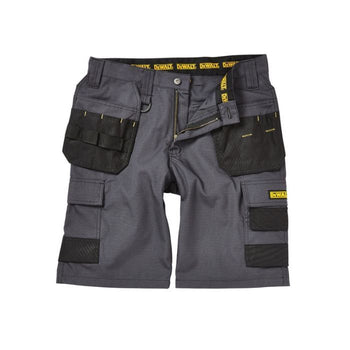 A durable fabric base & double stitched seams to ensure a tough short. Re-enforced holster, cargo & back pockets for multi -use. The short also features a low rise waist & tunnel belt loop for added comfort.